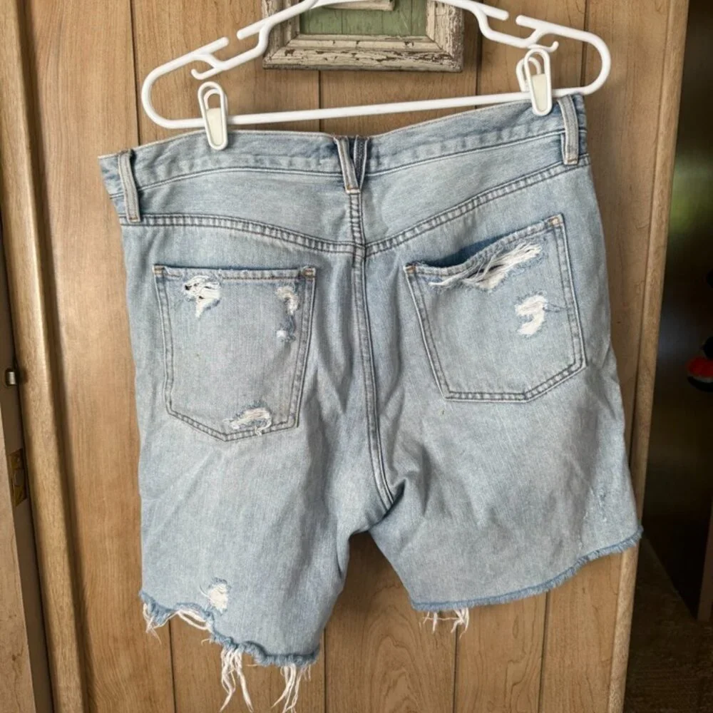 Free People “Sequoia” denim boyfriend shorts- Size 31 - Picture 3 of 9